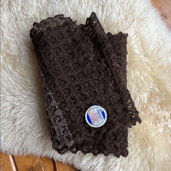 Vintage Icelandic Wool Scarf - Picture 7 of 7